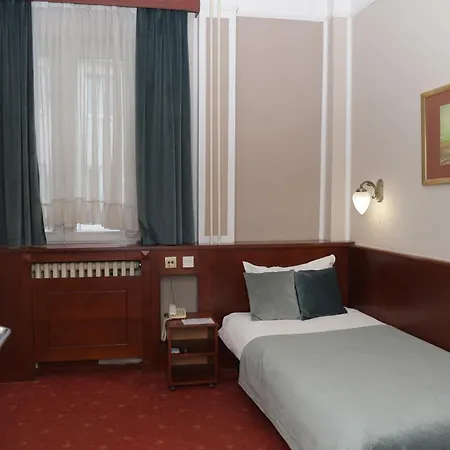 מלון Palace בלגרד